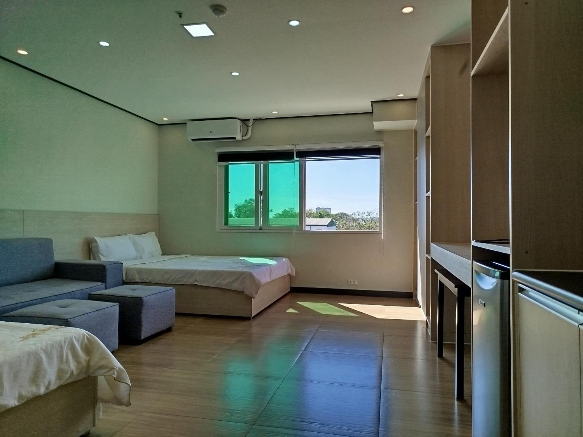 Emmaus Condotel Angeles Exterior photo